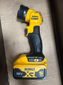 Dewalt 5ah / light new