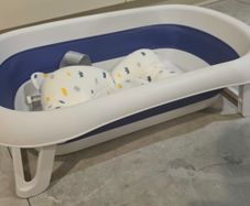 Ricokids RK-280 foldable baby bath tub in excellent, like-new condition