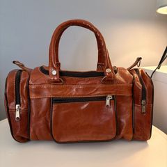 Stunning vintage leather Boston bag in Cognac Leather