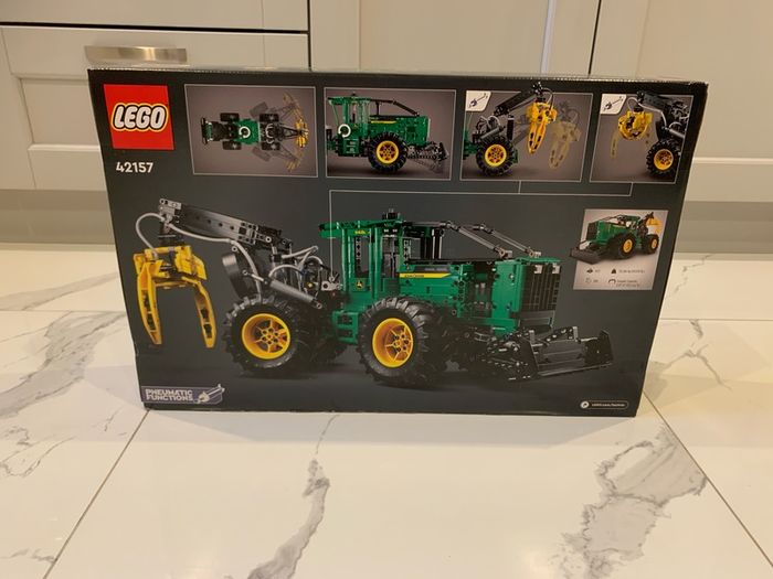 Lego Technic 42157 John Deere 948L-II Skidder