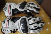 Motorcycle gloves