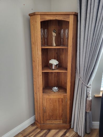 Corner Display Unit