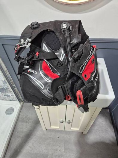 Mares diving jackets