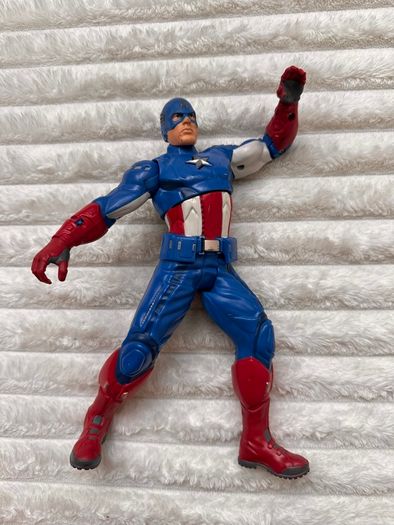 Marvel Captain America 2012 Action Figure approx. 25 cm. Twist Used Please see photos