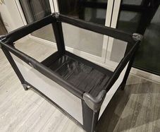 Travel cot