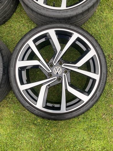 Golf Gti Clubsport 19 Alloys With Bridgestone