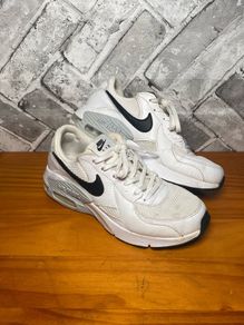 Nike Air Max Excee Boys/Ladies White Leather Trainers UK4.5 EUR37.5