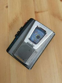 SONY TCM-20DV Walkman Cassette Player Recorder