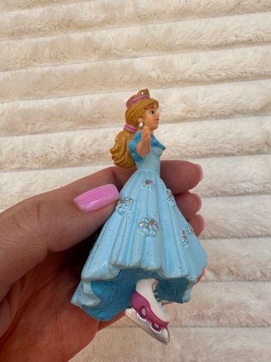 Papo Blue Princess Skating Figure 2016 Figure Skater Ice Skates Crown approx. 10 cm. Used Please see photos