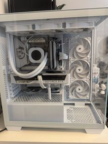 Gaming Pc RTX 5070 Ryzen 7 9800x3D