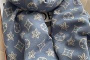 Scarf wrap  Zelly  grey/blue New beautiful soft fabric woolly.