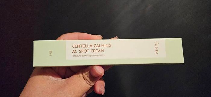 iUNIK Centella Calming AC Spot Cream in 20ml