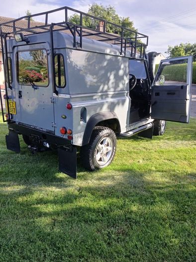 Land Rover Defender 2001