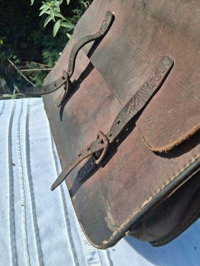 3 X  Quality Vintage Leather Satchels