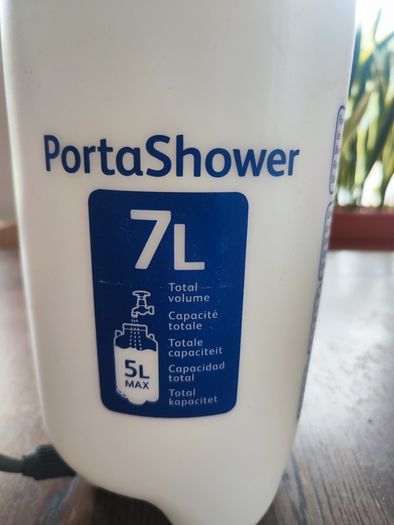 Hozelock PortaShower 7L Portable Outdoor Shower / Pressure Sprayer