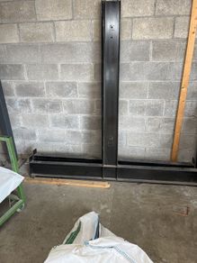 Steel cantilever racks