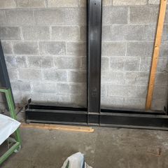 Steel cantilever racks