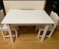 Kids table and chair