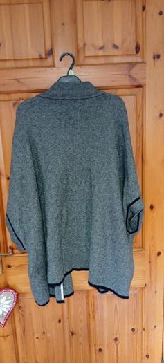 Grey and black Parfois cape one size