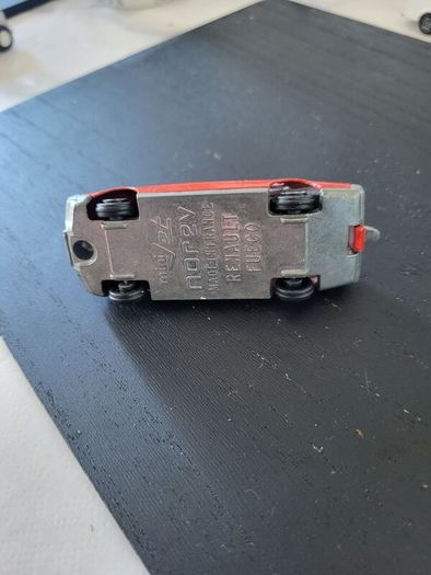 die cast Peugeot