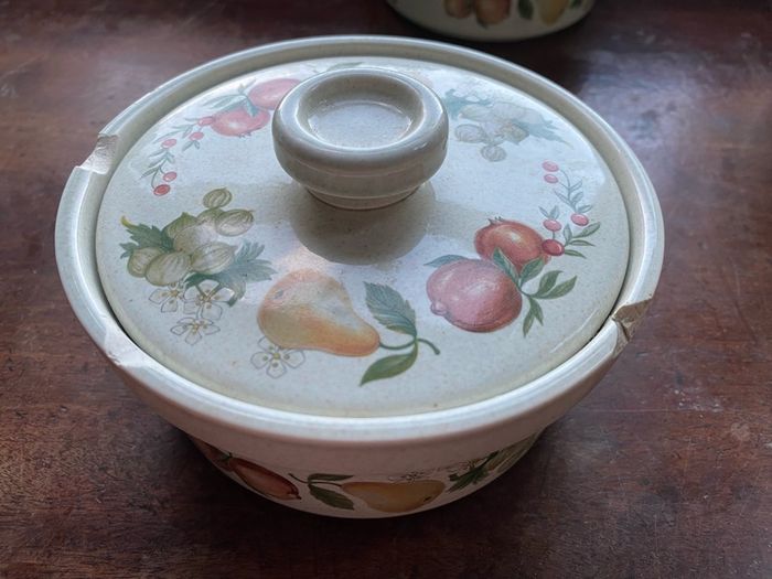 Wedgewood 'Quince' Dinner Service Set