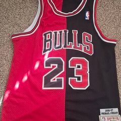 Mens Mitchell & Ness HC Homage to Home Chicago Bulls Jordan Jersey Used Size Medium NBA