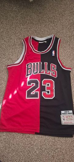 Mens Mitchell & Ness HC Homage to Home Chicago Bulls Jordan Jersey Used Size Medium NBA