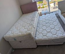 trundle bed