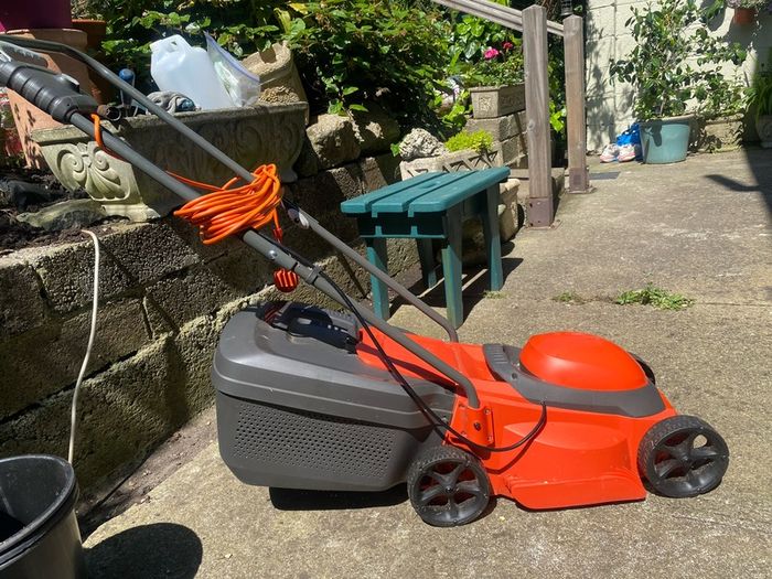 Flymo electric lawnmower