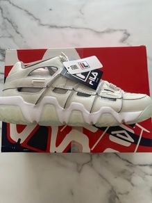 NEW Special Edition Fila Shoes UK 7.5 + FREE FILA Beanie