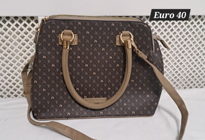 Hand bag
