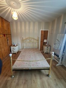 bed 4ft6