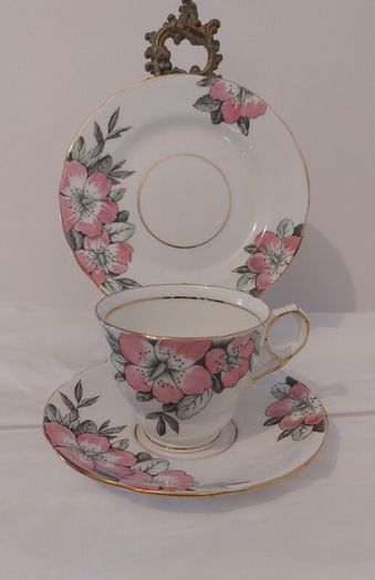 Fabulous Vintage Rare Patterned Royal Stafford Bone China Hand-Painted and Hand-Gilded Trio in a Stunning Pink Hibiscus Pattern, Pattern number 8239, Mint/Cabinet Condition