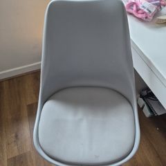 desk chair