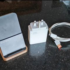 Xiaomi 50 W wirelss and 120 W wired charger