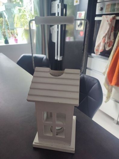 Candle house holder