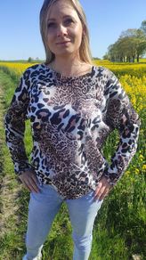 Blouse, leopard style sweater