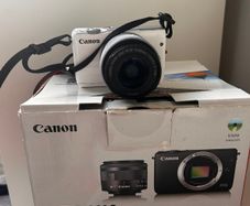 Canon EOS m10