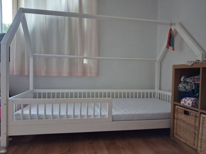 Toddler House Bed