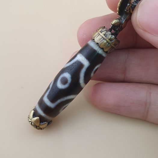 Vintage 6 Eyes Hiamalyan Tibetan Agate Bead Brass Pendant