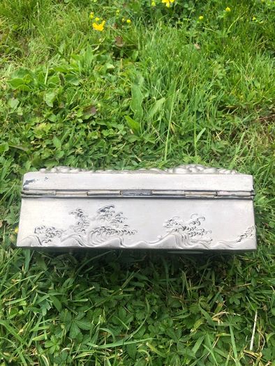 Antique Japanese jewellery box