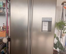 Samsung Freestanding Fridge Freezer