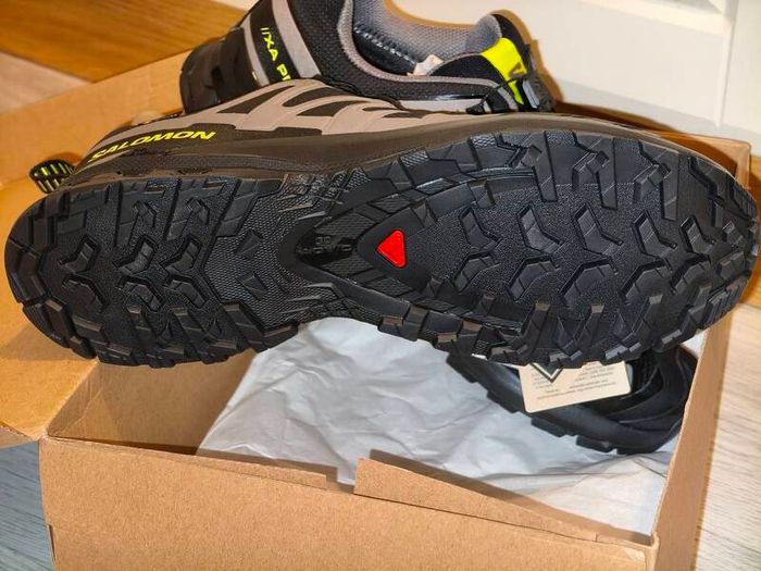 Salomon XA Pro 3D V9 GTX men trekking shoes New with tags UK 8.5 / EU 42-2/3