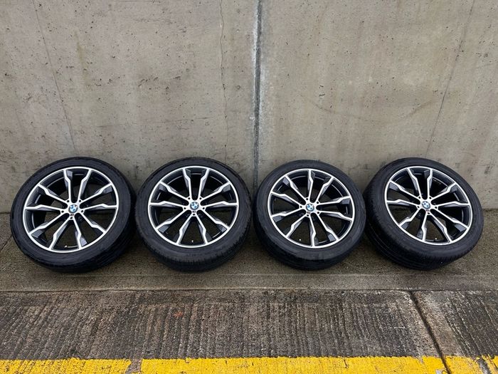 Genuine BMW Style 699M 20" Alloys & Tyres - Like New
