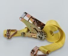 Heavy duty ratchet tie down straps