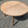 Round Extending Table Image 2