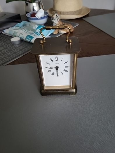 Carriage clock