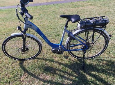 Electric bike Raleigh motus as new