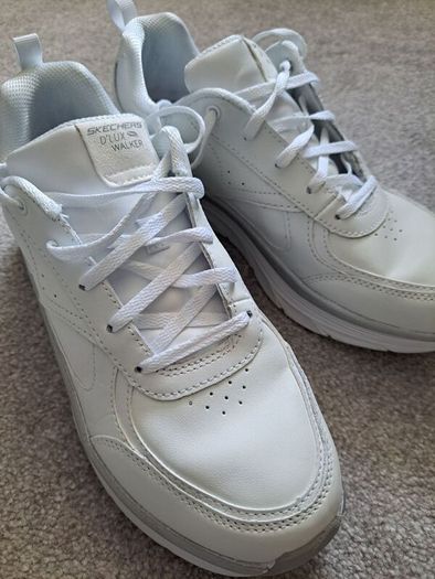 Skechers