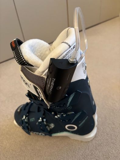 Salamon Ladies Ski Boots 26-26.5 UK7.5-8 with heaters